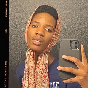 Meet your Posher, Dsani